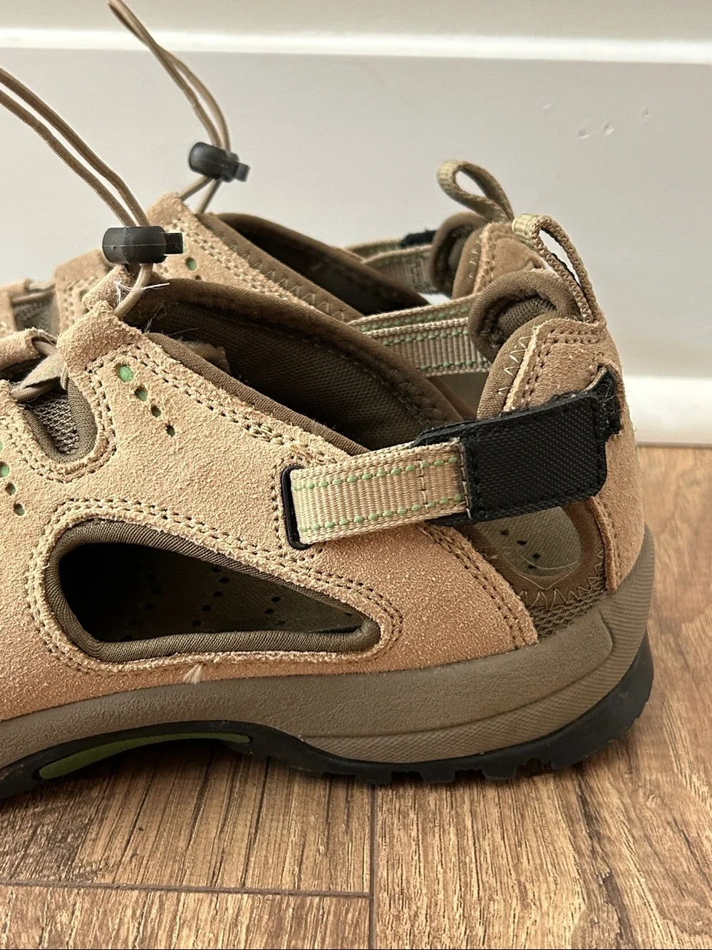 Lands' End Beach Hiking Trekker Shoe Size 9 Tan
